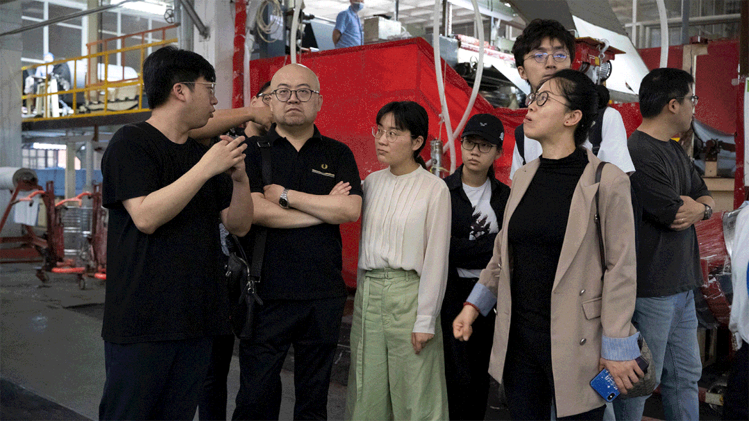 中国纺织信息中心创意设计部主任李雷率队造访涂泰克