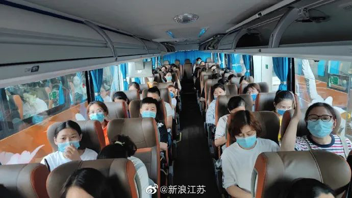 母亲节特辑丨记“疫”里她们被称为英雄,但也是母亲